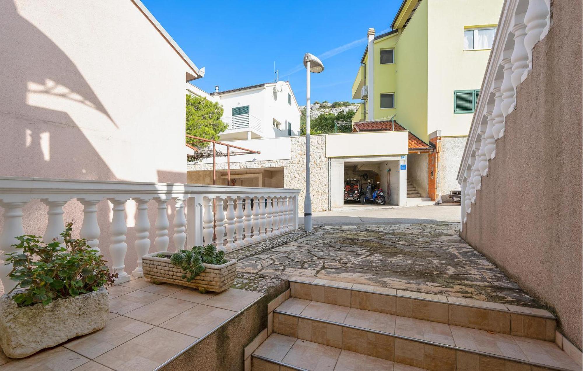 Lovely Apartment In Primosten With Kitchen Exterior foto
